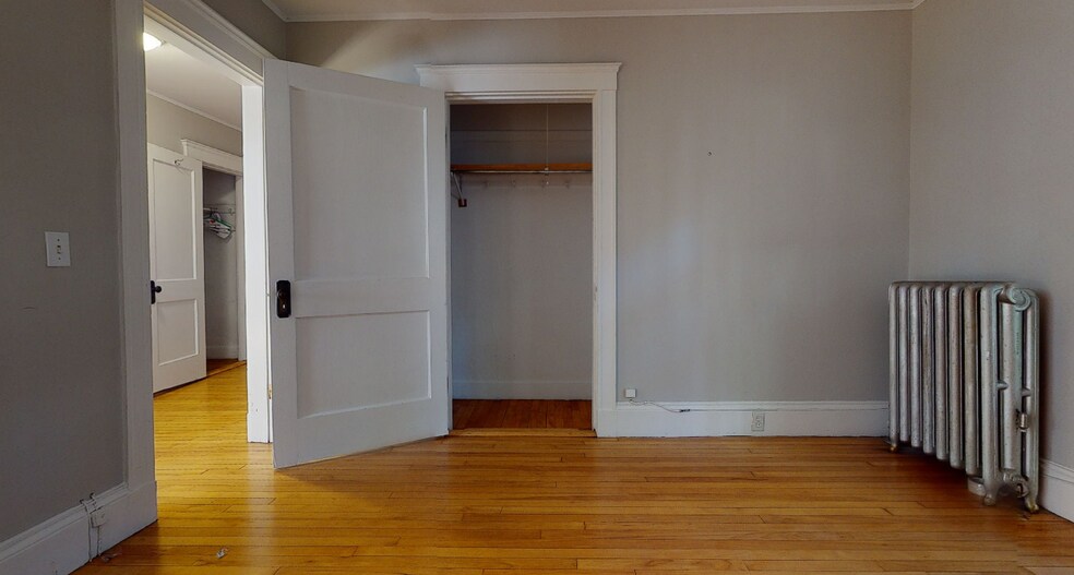 Building Photo - 11 Story St