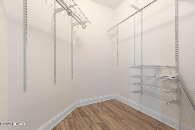 Building Photo - 241 Riverside Dr