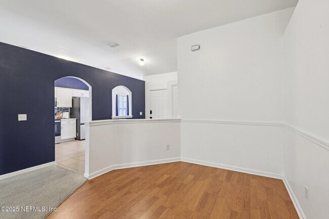 Building Photo - 2688 Glenhaven Dr