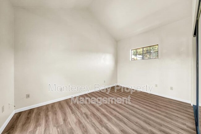 Building Photo - 415 Palo Verde Ave