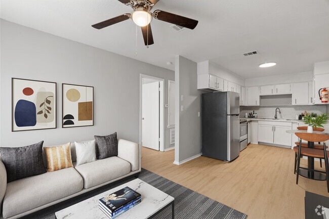 Building Photo - Fully Renovated, Under New Management, Wal...