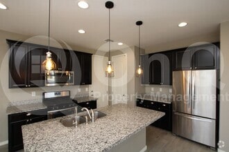 Building Photo - 17120 N 9th Pl