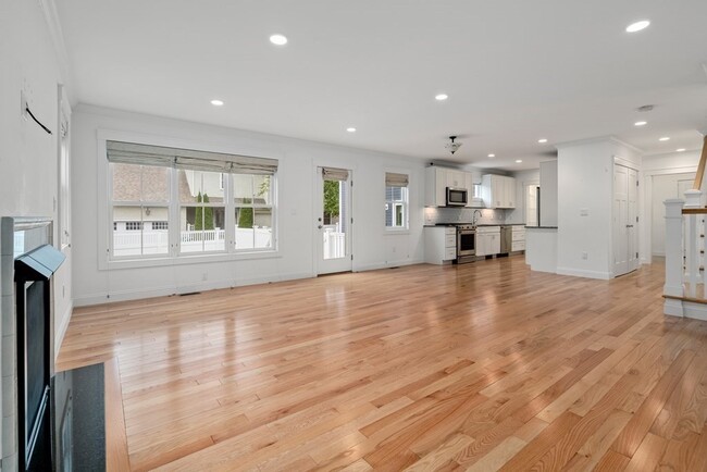 Building Photo - 17 Vernon St