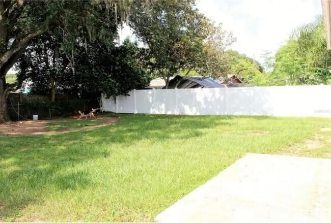 Building Photo - 15144 Jeanie Ln