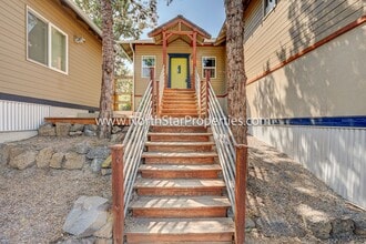 Building Photo - Wonderful Bend Property Close to Mountain ...