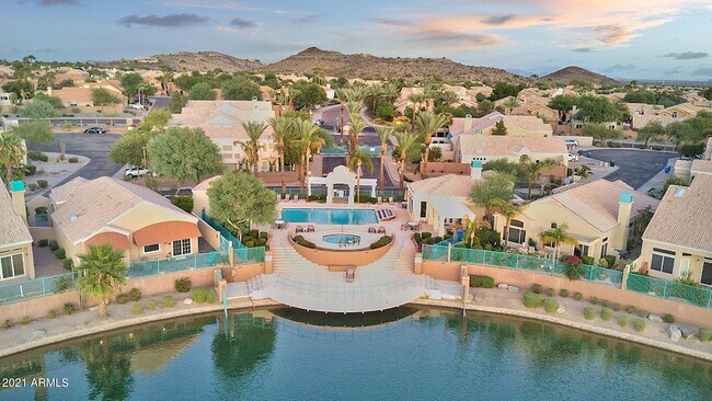 Primary Photo - 1138 E Amberwood Dr