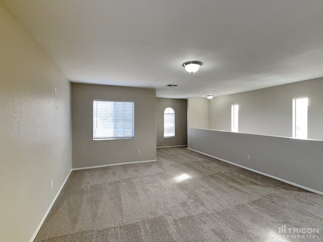 Building Photo - 2618 S Devonna Ln