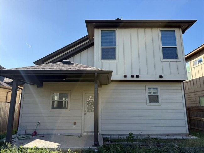 Building Photo - 16101 Hawthorne Heights Trail