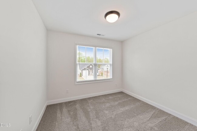 Building Photo - 360 Maidenhair Pl