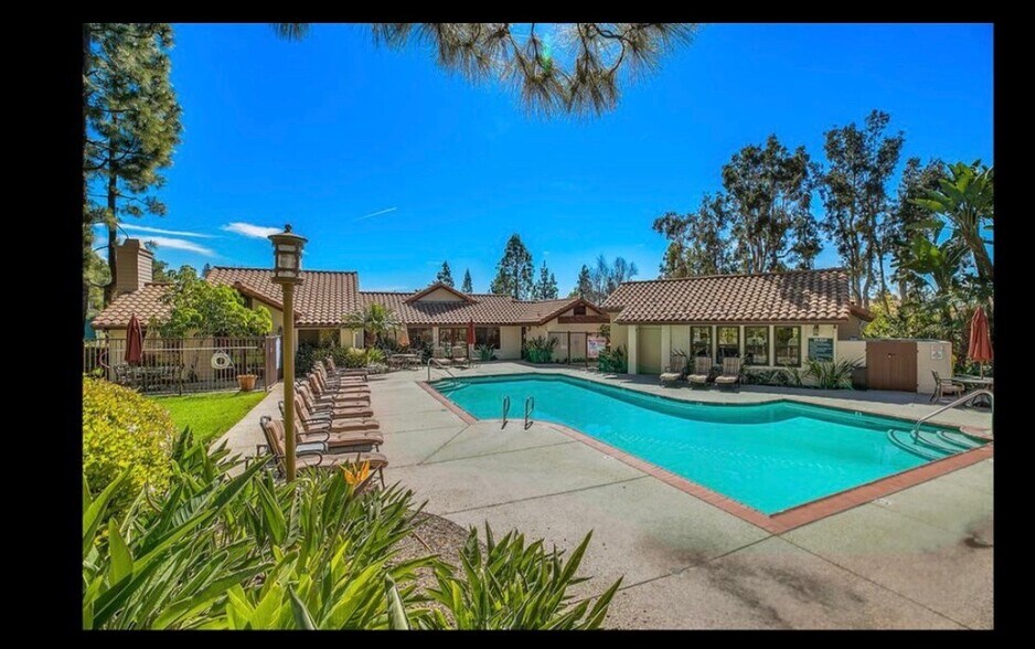 Building Photo - 12695 Camino Mira del Mar