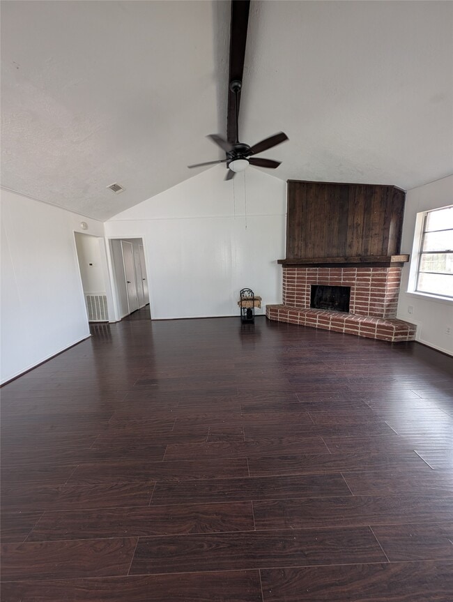 Building Photo - 8703 Collingsdale Rd