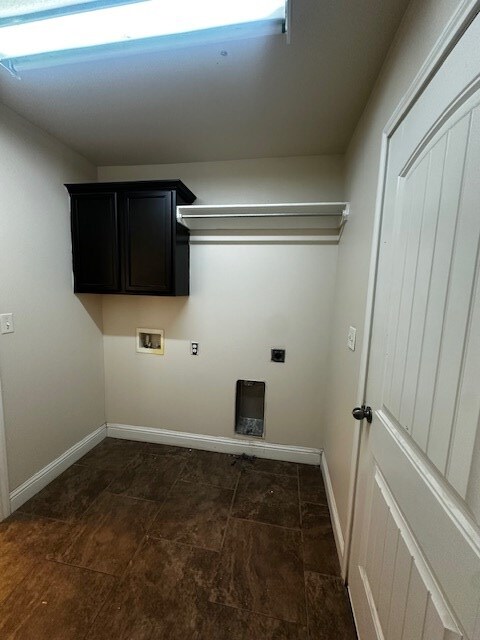 Building Photo - 713 E 96th St