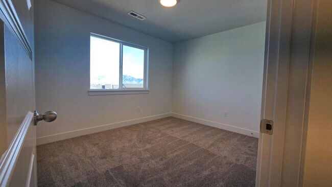 Building Photo - 668 Boseman Dr