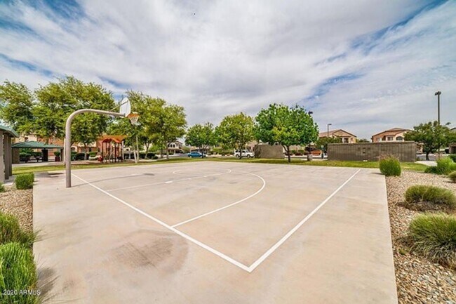 Building Photo - 2 Bedroom, 2.5 Bath Townhome Available NOW!