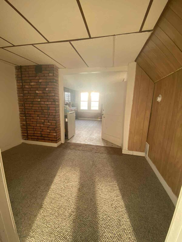 Building Photo - 29 Glenn St