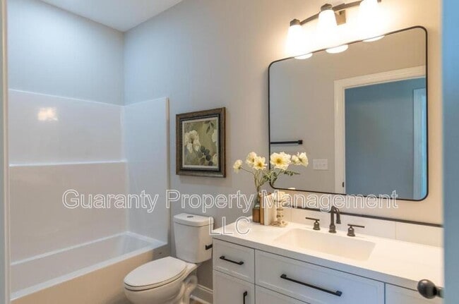 Building Photo - 99 St Matthews Rd