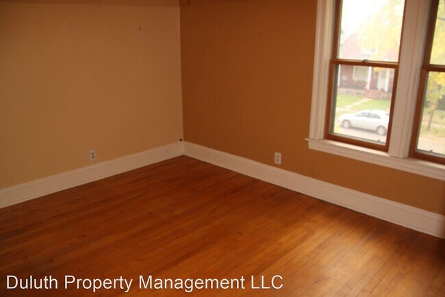 Building Photo - 4 br, 2 bath House - 2819 West 2nd Street