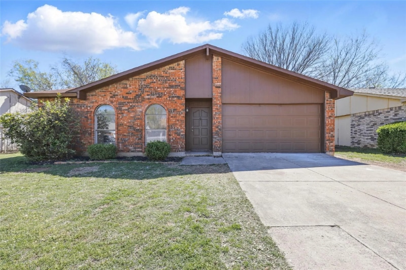 Building Photo - 1329 Steinburg Ln