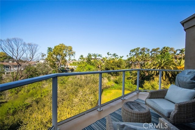 Building Photo - 214 Avenida Montalvo