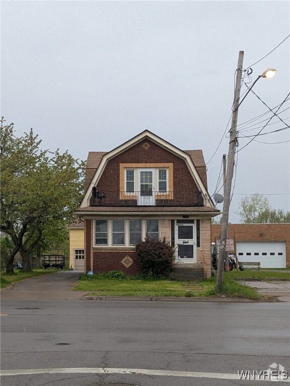 Building Photo - 1325 Walden Ave