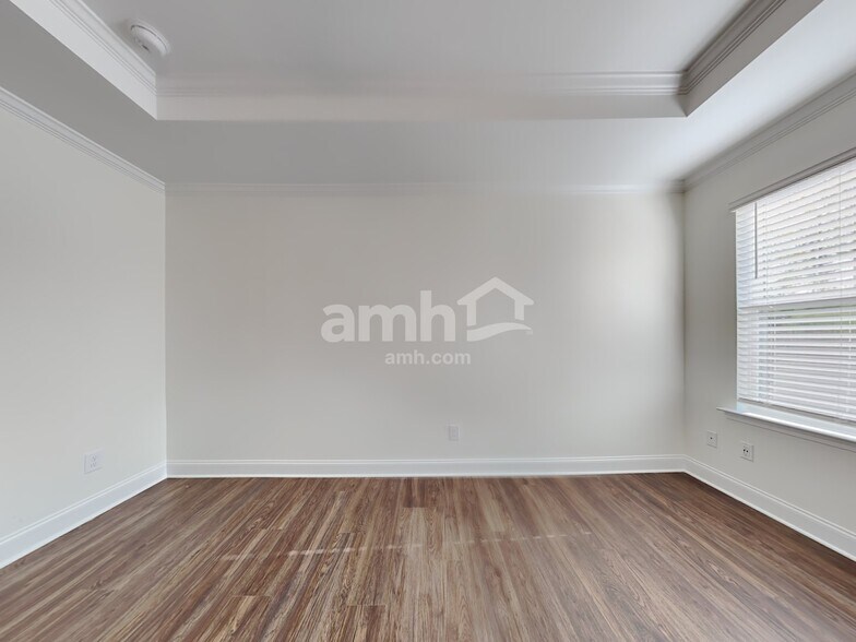 Building Photo - 132 Garrison Grv Ct