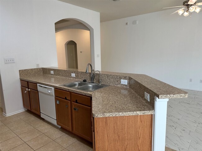 Building Photo - 22206 Oceanic Dr