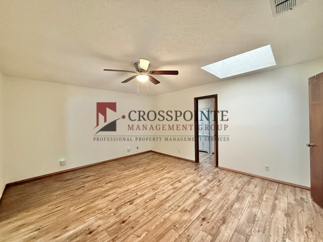 Building Photo - Waterfront 2 Bedroom, 2.5 Bathroom Home!