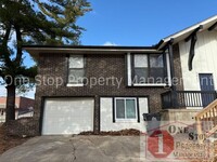 Building Photo - Charming 3-bedroom, 1.5-bathroom duplex in...