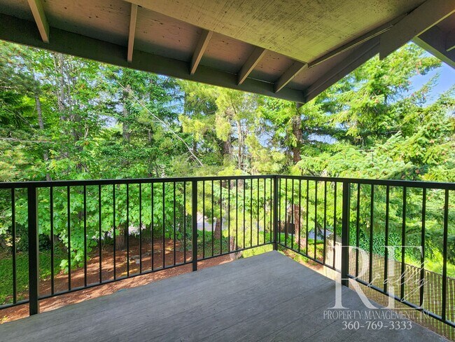 Building Photo - Upstairs Condo at The Narrows – Pool, Clubhouse & Woodland Views!