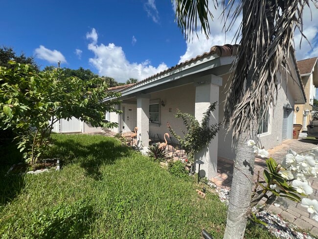 Building Photo - 115 SW 34th Ave