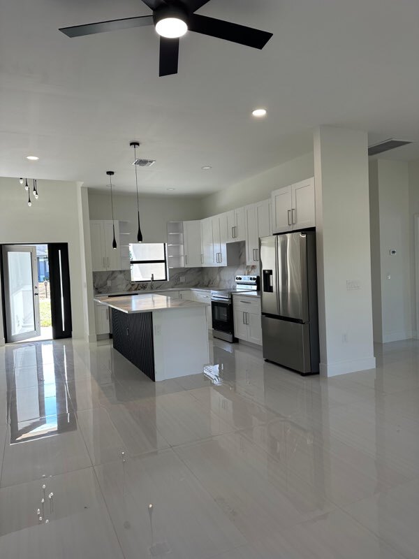 Building Photo - 4208 10th St SW