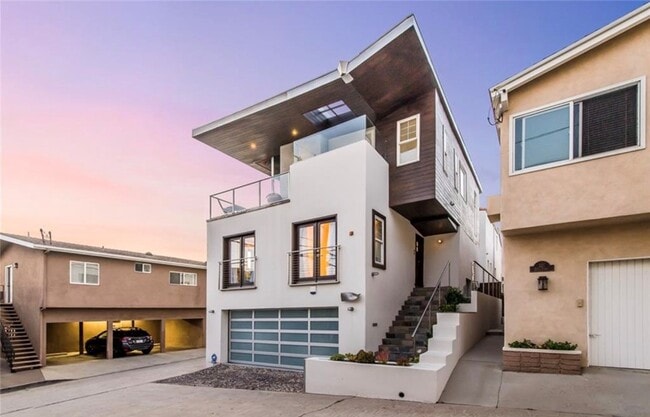 Building Photo - 3316 Crest Dr