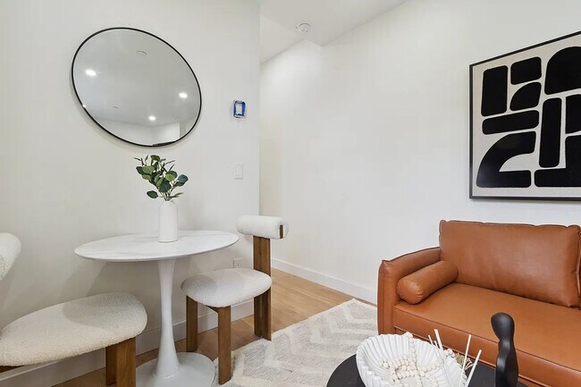 Building Photo - 176 Rivington St