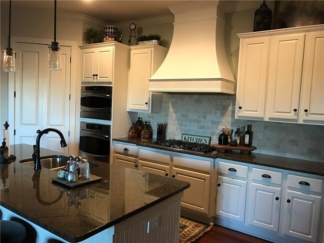 Building Photo - 555 Via Amalfi