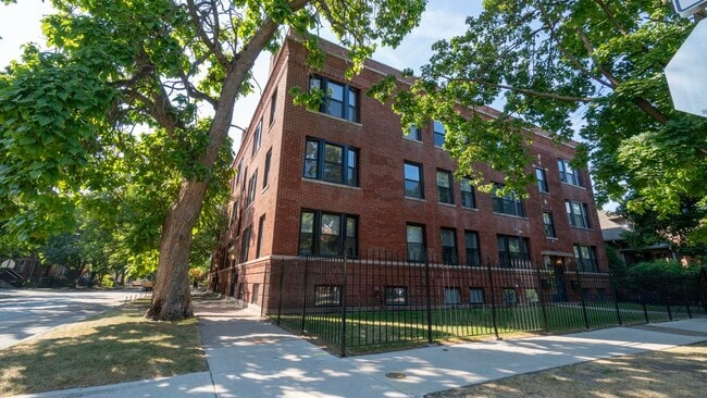 Primary Photo - 5406 N Paulina St