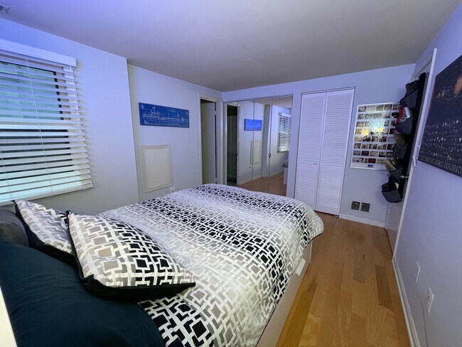 Building Photo - 1755 Willard St NW