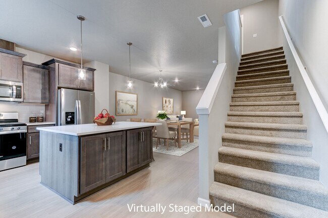 Building Photo - Beautiful Newer Construction Home! 3 Maste...