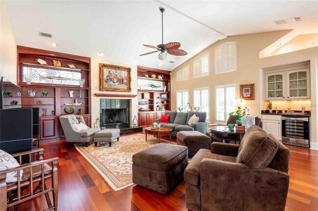 Building Photo - 6605 Stonington Dr N