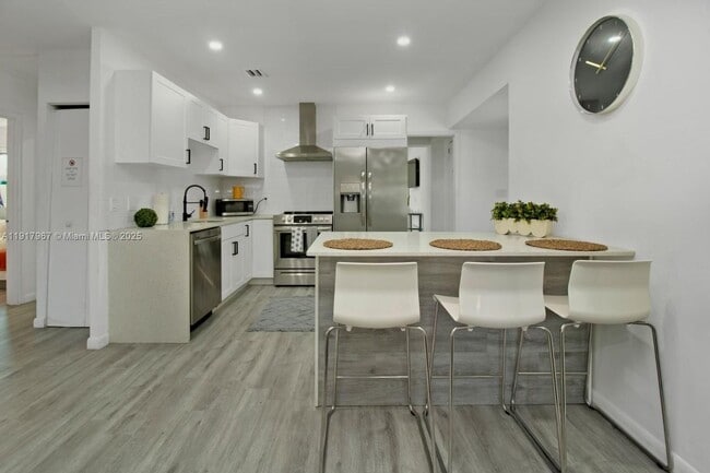 Primary Photo - 2604 Fletcher Ct