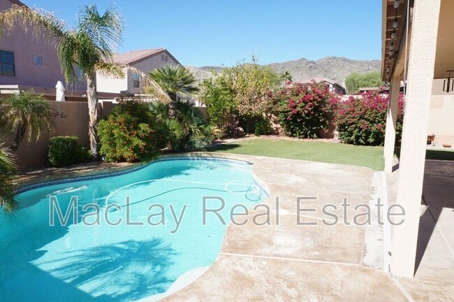 Building Photo - 15410 S 17th Ln