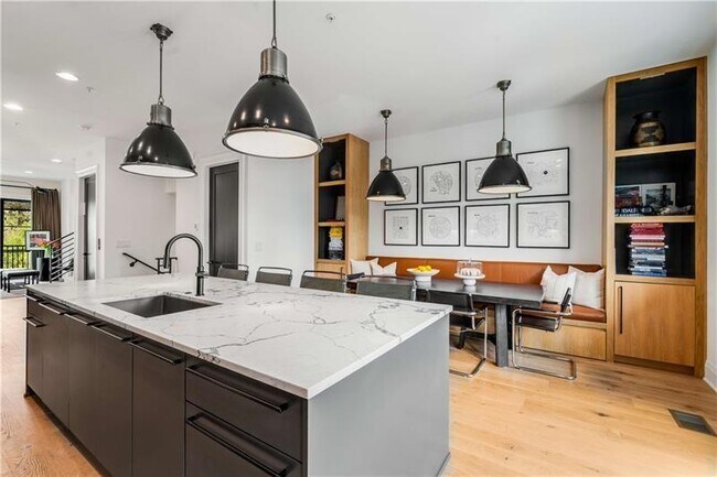 Building Photo - 661 Auburn Ave NE