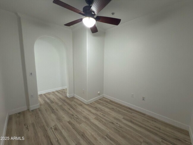 Building Photo - 2670 S Voyager Dr