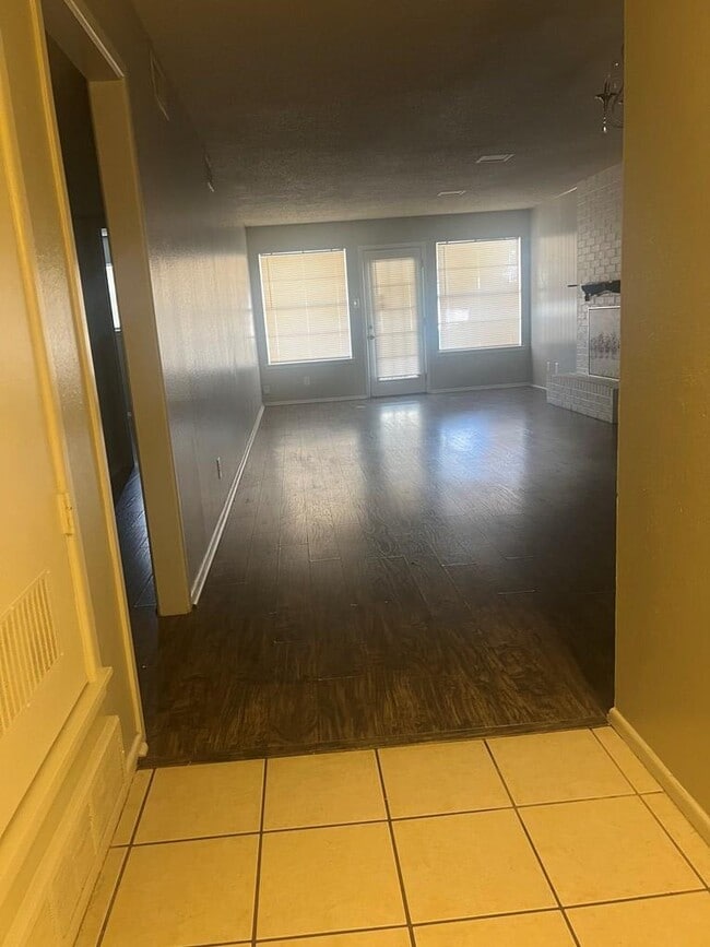 Building Photo - 1328 Tanglewood Ln