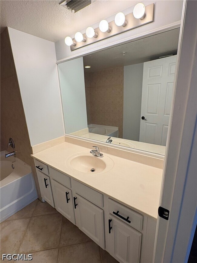 Building Photo - 4109 Residence Drive