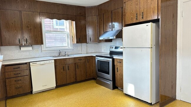 Building Photo - 10 Newport Terrace