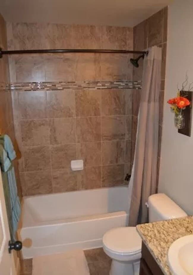 Building Photo - Beautiful 4 Bedroom Home in Desirable Springs Ranch Area!