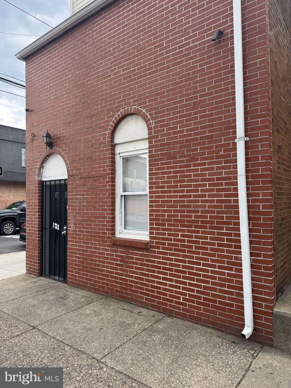 Building Photo - 2268 E Clearfield St