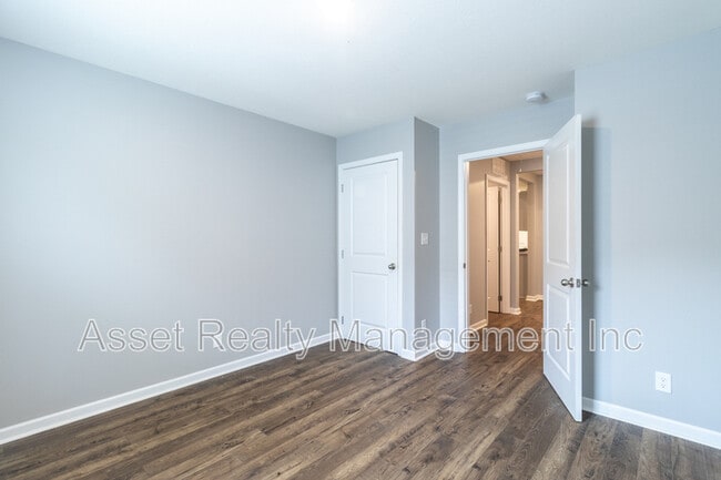 Building Photo - 1614 River Poppy Road