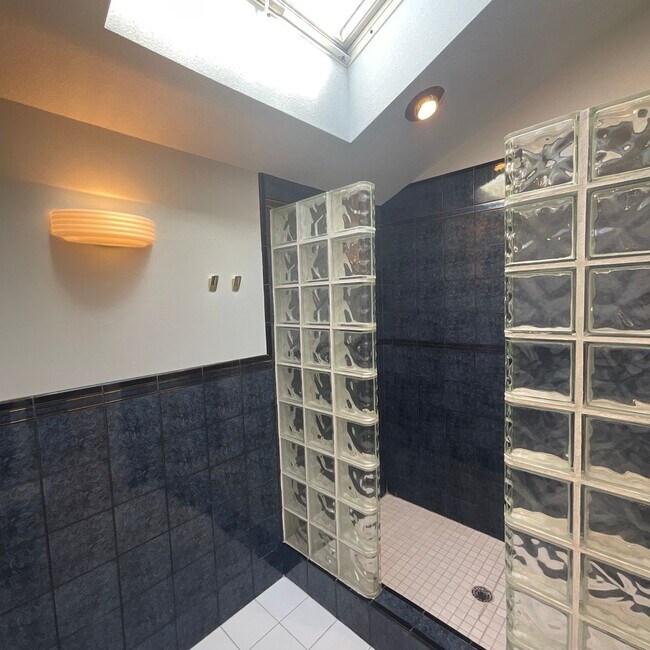 Building Photo - 0 Macdonough Place