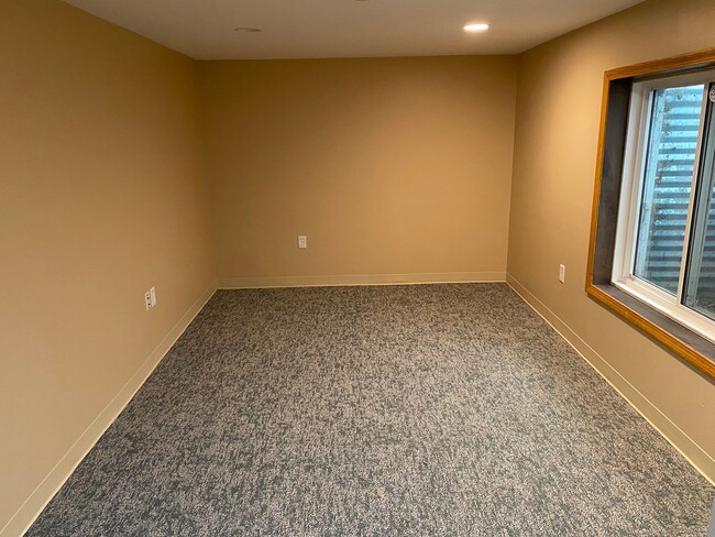 Building Photo - 4 bed 2 bath single family home in Merrill